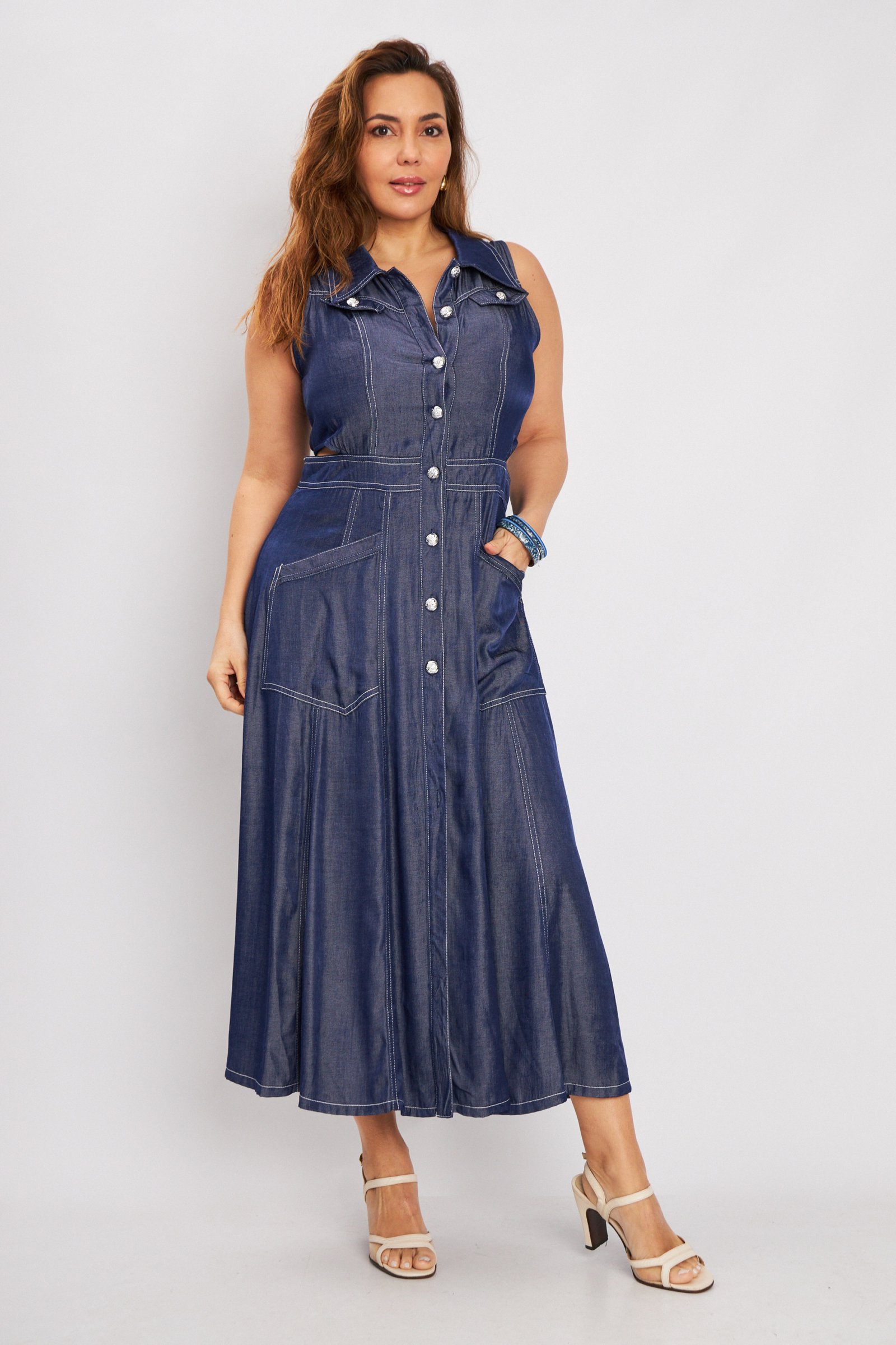 Vestido con Bolsillo y Abertura